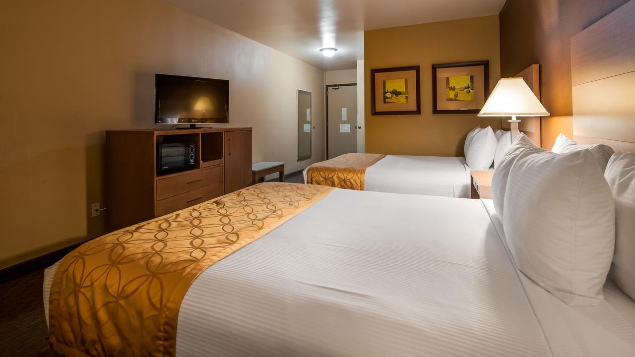 Best Western Of Long Beach Exterior photo