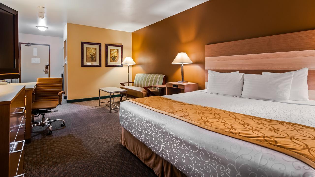 Best Western Of Long Beach Exterior photo
